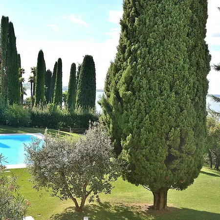 Ai Cipressi